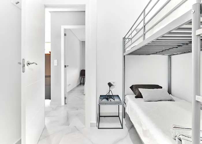 Apartment Lovely Sunny With Shared Pool And Private Parking *